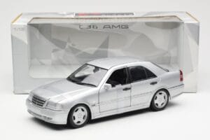Mercedes C36 AMG W202 Ezüst UT Models 1:18 180035000 Fém – 6. kép a 6-ből
