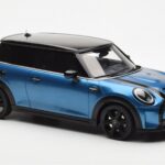 Mini Cooper S F56 Island Kék Otto 1:18 - image 4 of 6
