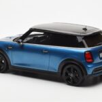 Mini Cooper S F56 Island Kék Otto 1:18 - image 5 of 6