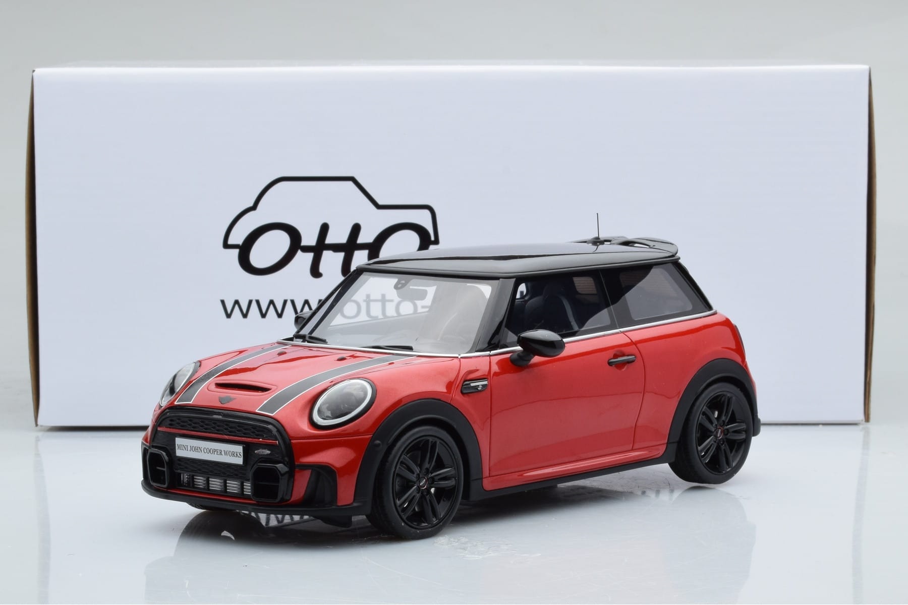 Mini Cooper S JCW F56 Piros Otto 1:18 OT984 Gyanta – 6. kép a 6-ből