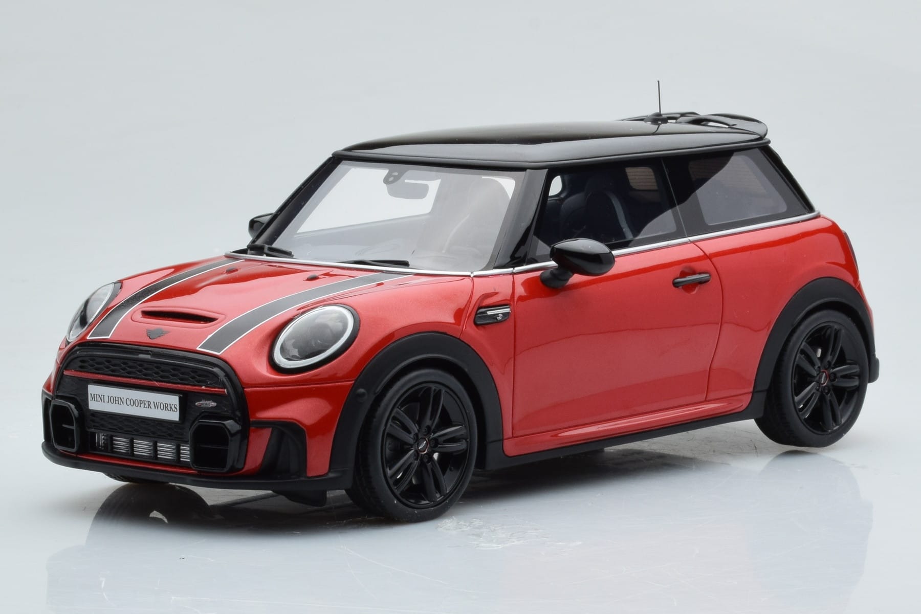 Mini Cooper S JCW F56 Piros Otto 1:18 OT984 Gyanta