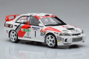 Mitsubishi Lancer Evo 4 T. Makinen / S. Harjanne Rally Catalunya 1997 Otto 1:18 OT409 Gyanta – 4. kép a 6-ből