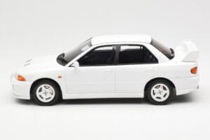 Mitsubishi Lancer Evo III Scotia Fehér Otto 1:18 OT1065 Gyanta – 3. kép a 6-ből
