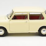 Morris Mini Minor Fehér Kyosho 1:18 08964W - image 4 of 8