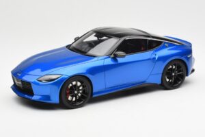 Nissan Fairlady Z Z35 Bayside Kék GT Spirit 1:18 GT387