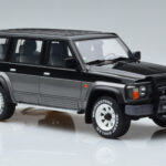 Nissan Patrol GR Y60 Szürke Otto 1:18 - image 4 of 6