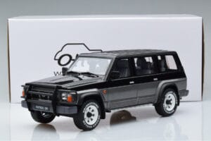 Nissan Patrol GR Y60 Szürke Otto 1:18 OT993 Gyanta – 6. kép a 6-ből