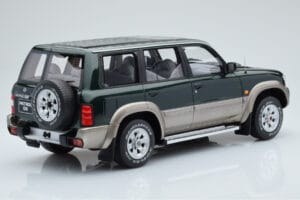 Nissan Patrol GR Y61 Zöld Otto 1:18 OT433 Gyanta – 2. kép a 5-ből