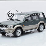 Nissan Patrol GR Y61 Zöld Otto 1:18 - image 5 of 5