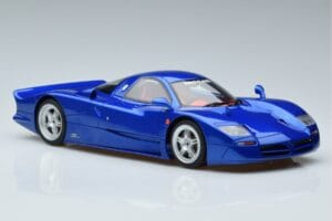 Nissan R390 GT1 Road Car GT Spirit 1:18 GT403 Gyanta – 4. kép a 6-ből