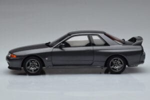 Nissan Skyline GT-R BNR32 Nismo Szürke Otto 1:18 OT411 Gyanta – 3. kép a 6-ből