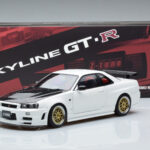 Nissan Skyline GT-R R34 Nismo Z-Tune Fehér MotorHelix 1:18 - image 11 of 11