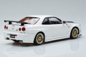 Nissan Skyline GT-R R34 Nismo Z-Tune Fehér MotorHelix 1:18 M83407 Fém – 3. kép a 11-ből