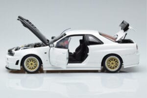 Nissan Skyline GT-R R34 Nismo Z-Tune Fehér MotorHelix 1:18 M83407 Fém – 4. kép a 11-ből