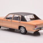 Opel Diplomat B Bézs Metál MCG 1:18 - image 5 of 6