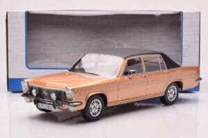 Opel Diplomat B Bézs Metál MCG 1:18 MCG18335 Fém – 6. kép a 6-ből