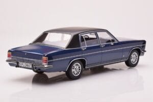 Opel Diplomat B Sötétkék Metál MCG 1:18 MCG18336 Fém – 2. kép a 6-ből