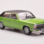 Opel Diplomat B Zöld Metál MCG 1:18 - image 4 of 6