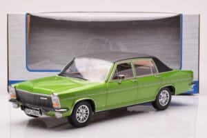 Opel Diplomat B Zöld Metál MCG 1:18 MCG18337 Fém – 6. kép a 6-ből