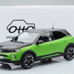 Opel Mokka-e GS Line Matcha Zöld Otto 1:18 - image 5 of 5