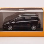 Opel Zafira B OPC Fekete Minichamps 1:43 - image 4 of 4