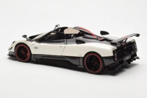 Pagani Zonda Cinque Roadster Fehér Benny Almost Real 1:18 850611001 Fém – 7. kép a 8-ből