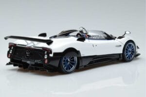 Pagani Zonda HP Barchetta Carbon Fiber Fehér LCD 1:18 LCD18009-WH Fém – 3. kép a 9-ből