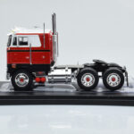 Peterbilt 352 Pacemaker Piros Fehér IXO 1:43 - image 2 of 4