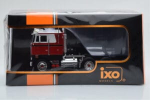 Peterbilt 352 Pacemaker Piros Fehér IXO 1:43 TR097 Fém – 4. kép a 4-ből