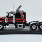 Peterbilt 359 Fekete Piros IXO 1:43 - image 2 of 4