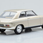 Peugeot 204 Coupe Bézs Otto 1:18 - image 2 of 6