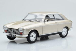 Peugeot 204 Coupe Bézs Otto 1:18 OT1024