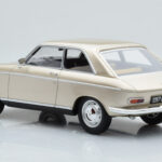 Peugeot 204 Coupe Bézs Otto 1:18 - image 5 of 6