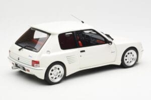 Peugeot 205 Dimma Fehér Otto 1:18 OT681 Gyanta – 2. kép a 6-ből