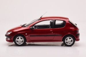 Peugeot 206 S16 Piros Otto 1:18 OT1039 Gyanta – 3. kép a 6-ből