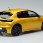 Peugeot 208 GT Line Sárga Otto 1:18 OT930 Gyanta - image 2 of 6
