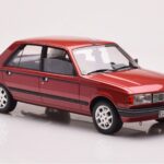 Peugeot 305 GTX Piros Plaisir Otto 1:18 - image 4 of 6