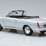 Peugeot 404 Kabrió Ezüst Norev 1:18 - image 7 of 8