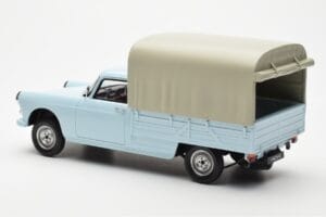 Peugeot 404 Pickup Bache Pasztellkék Otto 1:18 OT1036 Gyanta – 5. kép a 6-ből