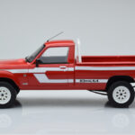 Peugeot 504 Dangel Pickup Piros Otto 1:18 - image 3 of 6