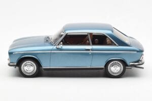 Peugeot 304 S Coupe Kék Otto 1:18 OT449 Gyanta – 3. kép a 6-ből