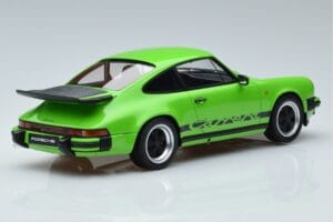 Porsche 911 3.2 Carrera Lime Zöld GT Spirit 1:18 GT740 Gyanta – 2. kép a 6-ből