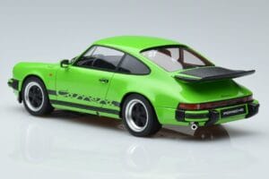 Porsche 911 3.2 Carrera Lime Zöld GT Spirit 1:18 GT740 Gyanta – 5. kép a 6-ből
