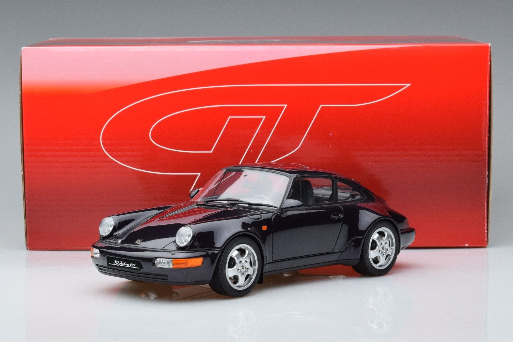 Porsche 911 964 Carrera RS 30. Évforduló GT Spirit 1:18 GT056 Gyanta – 6. kép a 6-ből