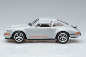 Porsche 911 964 Singer Szürke GT Spirit 1:18 GT088 Gyanta – 3. kép a 6-ből