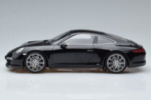 Porsche 911 991 Carrera 4 Black Edition GT Spirit 1:18 GT114 Gyanta – 3. kép a 6-ből