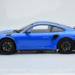 Porsche 911 GT2 RS 991.2 Weissach Package Kék Fekete Magnézium Felnik Minichamps 1:18 - image 3 of 6