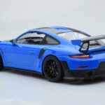 Porsche 911 GT2 RS 991.2 Weissach Package Kék Fekete Magnézium Felnik Minichamps 1:18 - image 5 of 6
