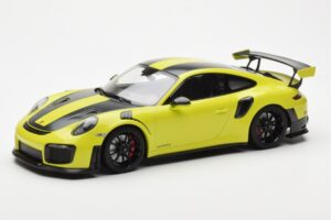 Porsche 911 991.2 GT2 RS Világoszöld Fekete Magnézium Felnikkel Minichamps 1:18