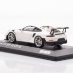 Porsche 911 991.2 GT2 RS Fehér Minichamps 1:43 - image 3 of 4